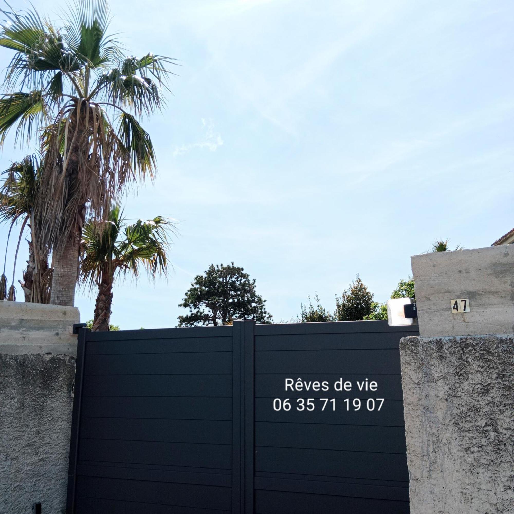 Rêves de vie Studio avec terrasse et parking privé Cassis Chambre photo